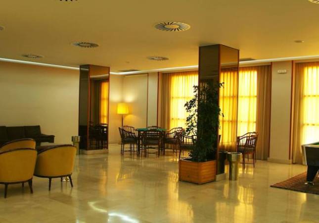 El mejor precio para Hotel Oroel. La mayor comodidad con nuestro Spa y Masaje en Huesca